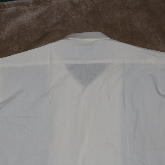 Classix Button Up Dress Shirt - Length 33 - Shoulders 19 - Arm Pits 23.5 - Picture 12 of 14